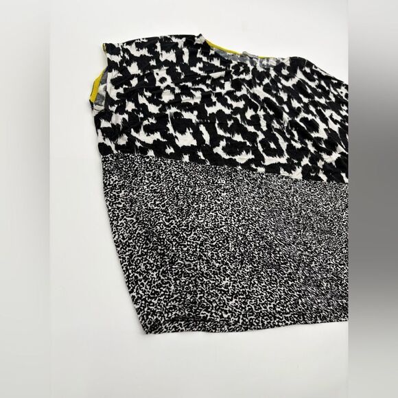 Zara | Black and White Patterned Women's Top - Picture 3 of 5